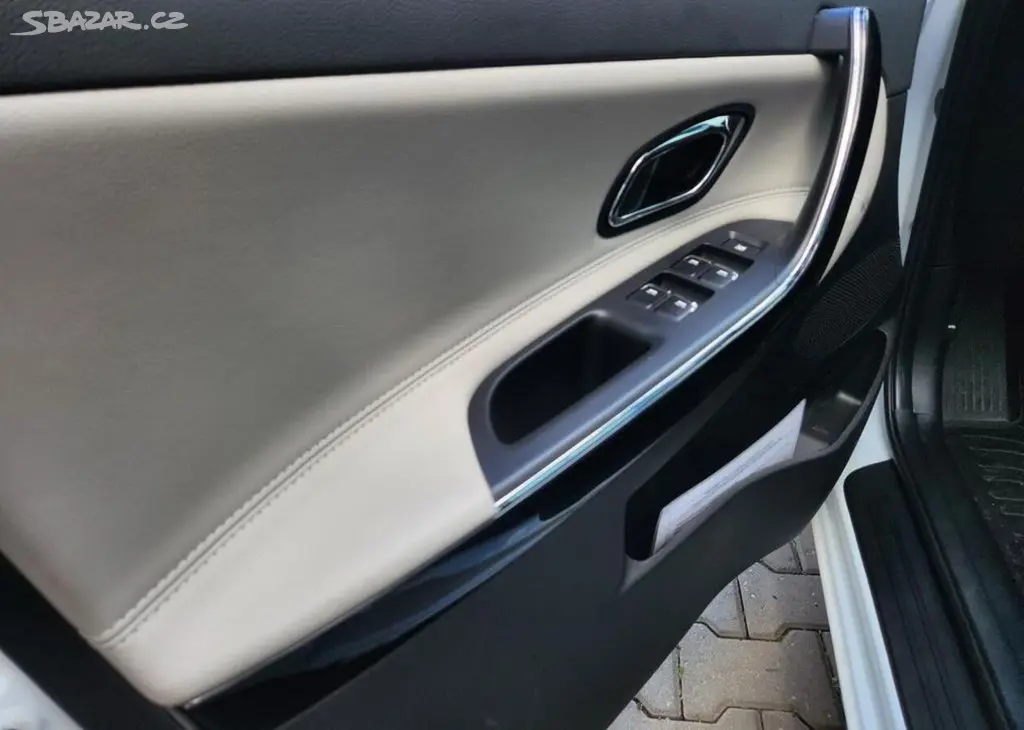 Kia Cee´d 1.6-NAVI-KAMERA-TOP VÝBAVA - fotka 5