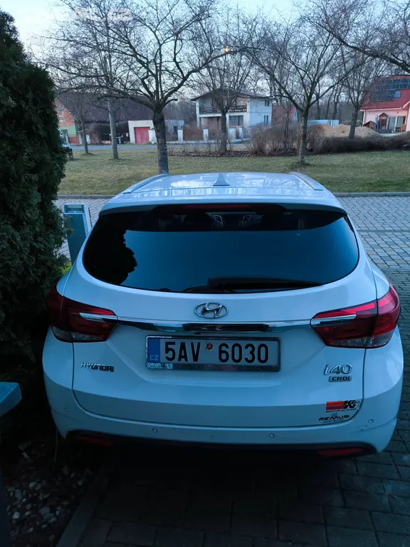 Hyundai i40 FL combi 1.7CRDi manuál 11/2016 - fotka 4