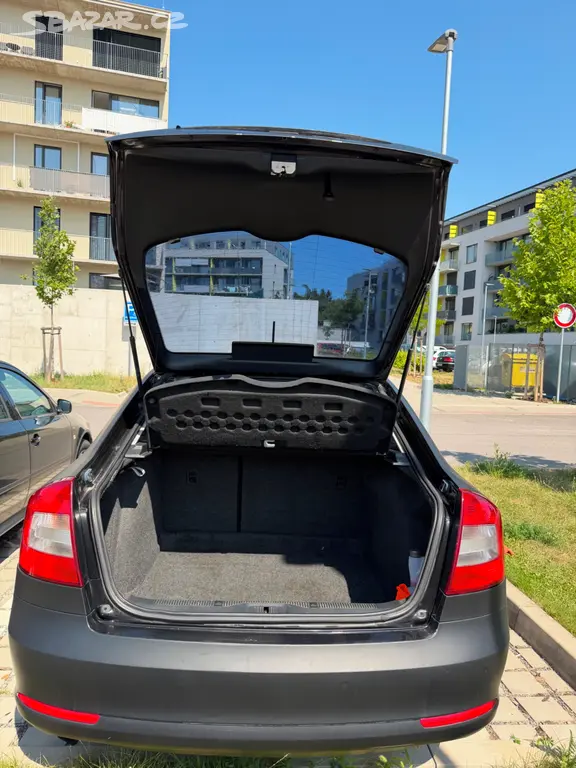 Škoda Octavia 2 - fotka 6