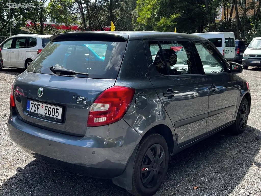 Škoda Fabia 1.6i 16V 77kW klima tempomat 187tkm - fotka 6