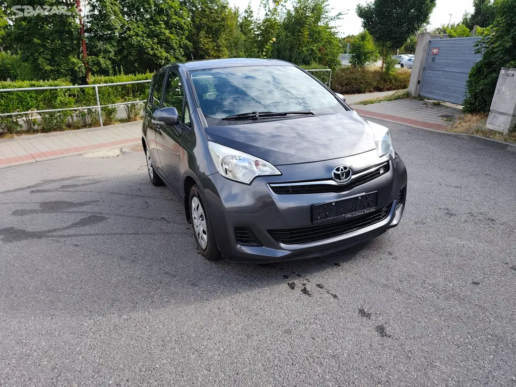 TOYOTA VERSO S 1.3 VVTi 73KW,ROK [telefon skryt] KM - fotka 6