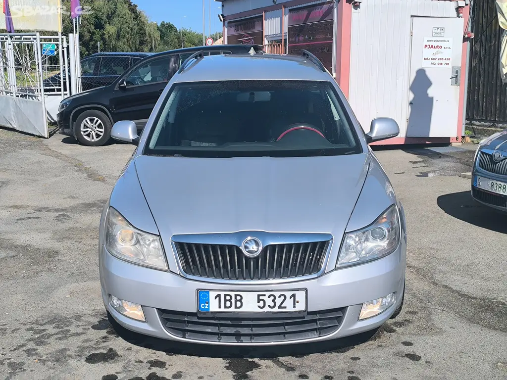 Škoda Octavia 1.6 TDi 77kW,Ambiente,Tažné - fotka 2