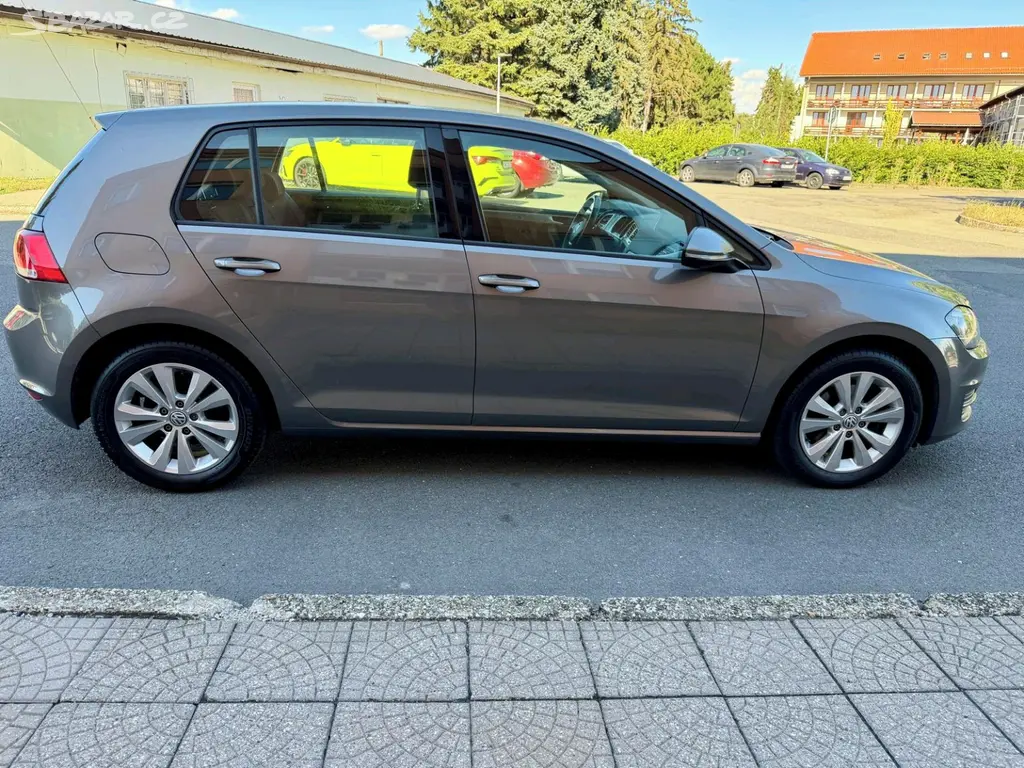 Volkswagen Golf VII 1.4 TSI 92kW rok 2015 Tažné - fotka 3