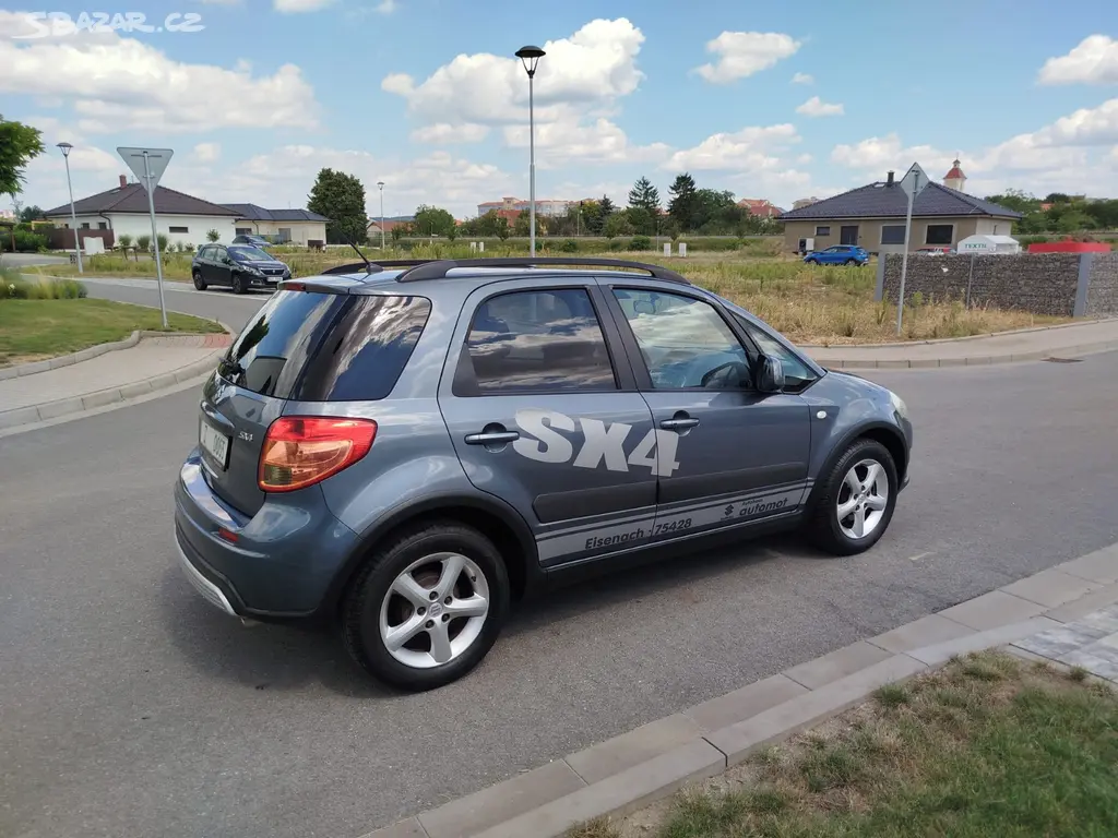 Suzuki SX4 1.6i, vyhřívaná sedadla, aut. klima - fotka 3