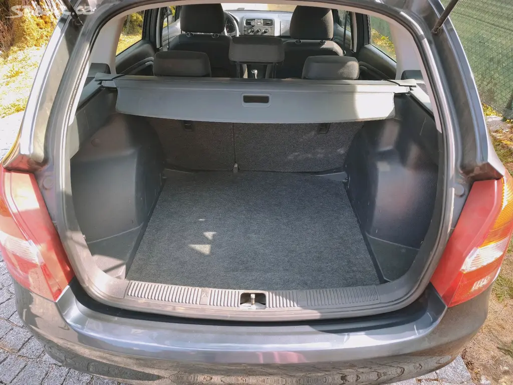 ŠKODA FABIA COMBI 1.2 TSI 63 kW | NOVÉ LETNÍ PNEU. - fotka 5