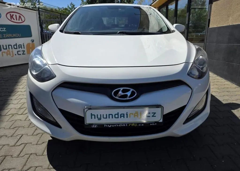 Hyundai i30 1.4-1.maj.-LPG-TAŽNÉ-KLIMA - fotka 3