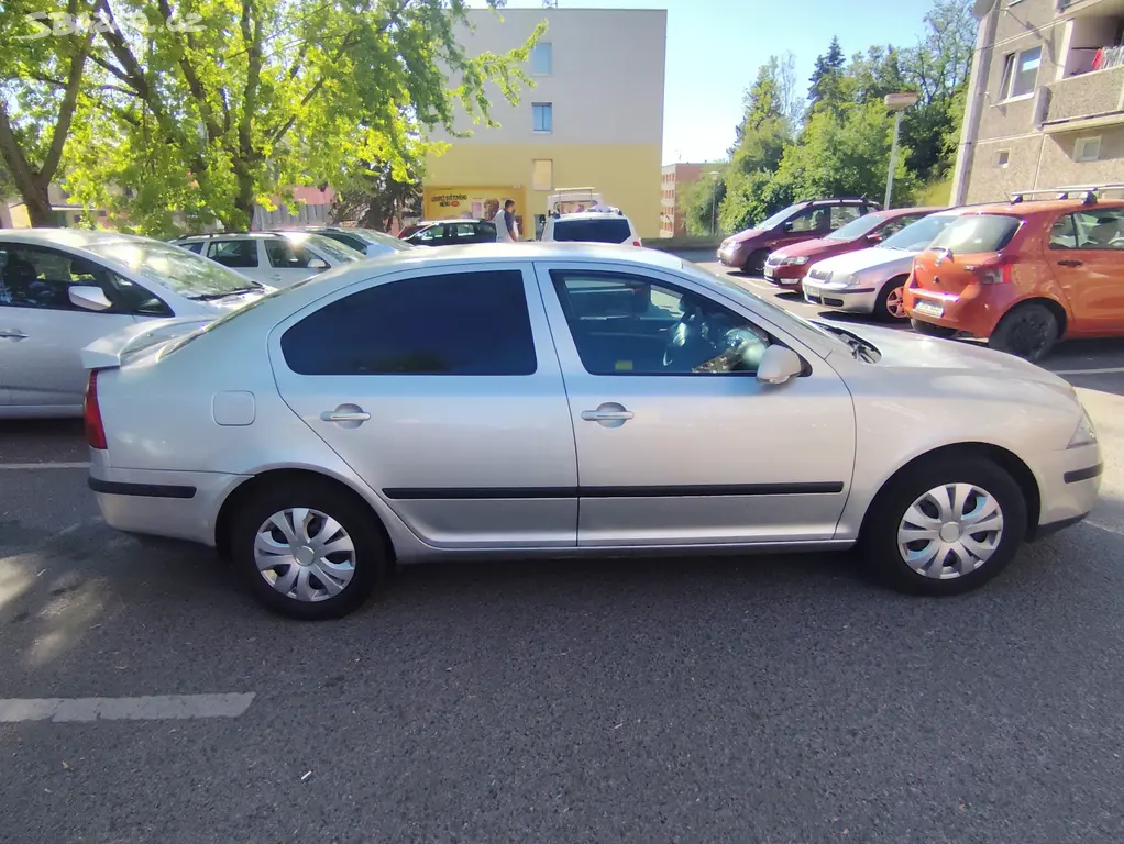 Škoda Octavia 2 - fotka 4