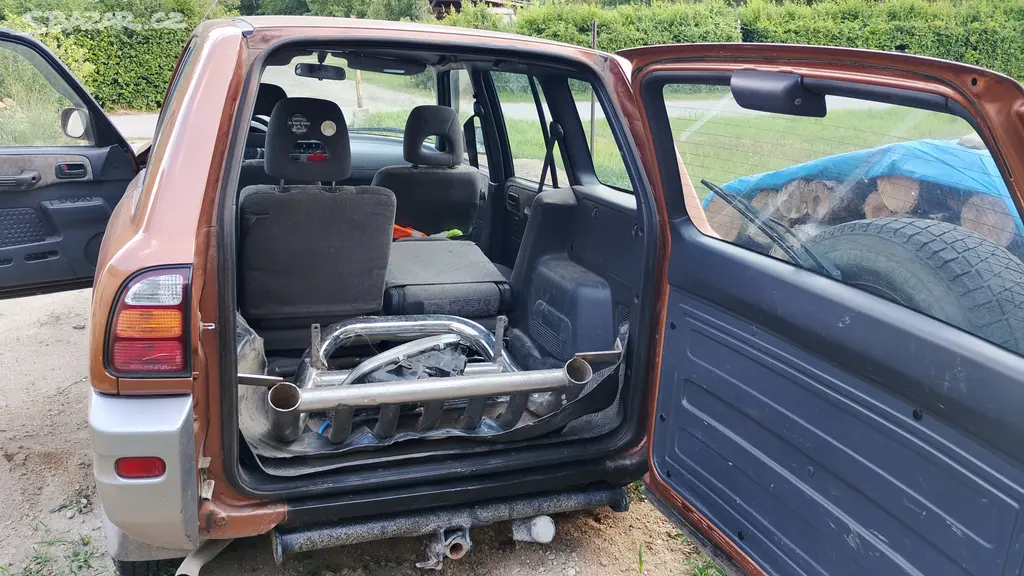 Toyota RAV4 1999 - fotka 6