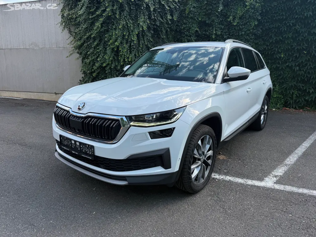 Škoda Kodiaq 2.0 TDi/DSG/MatrixLed/Tažný/149Tkm - fotka 2