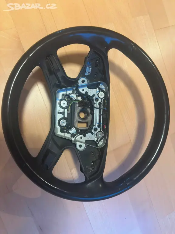 Vyhřívaný volant Mercedes