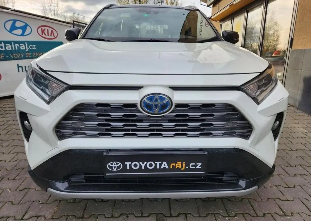 Toyota Rav4 2.5-HYBRID-1.MAJ-KŮŽE-AUTOMAT