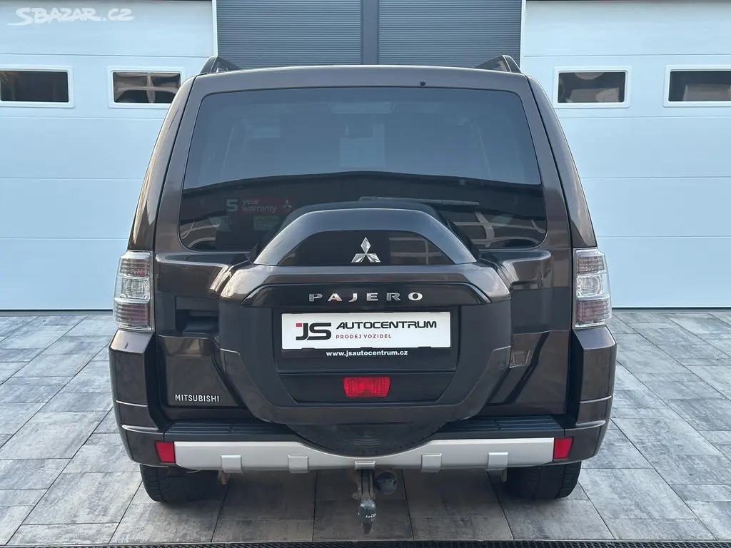 Mitsubishi Pajero 3.2DI-D 190PS Instyle-7 A/T 4x4 - fotka 5