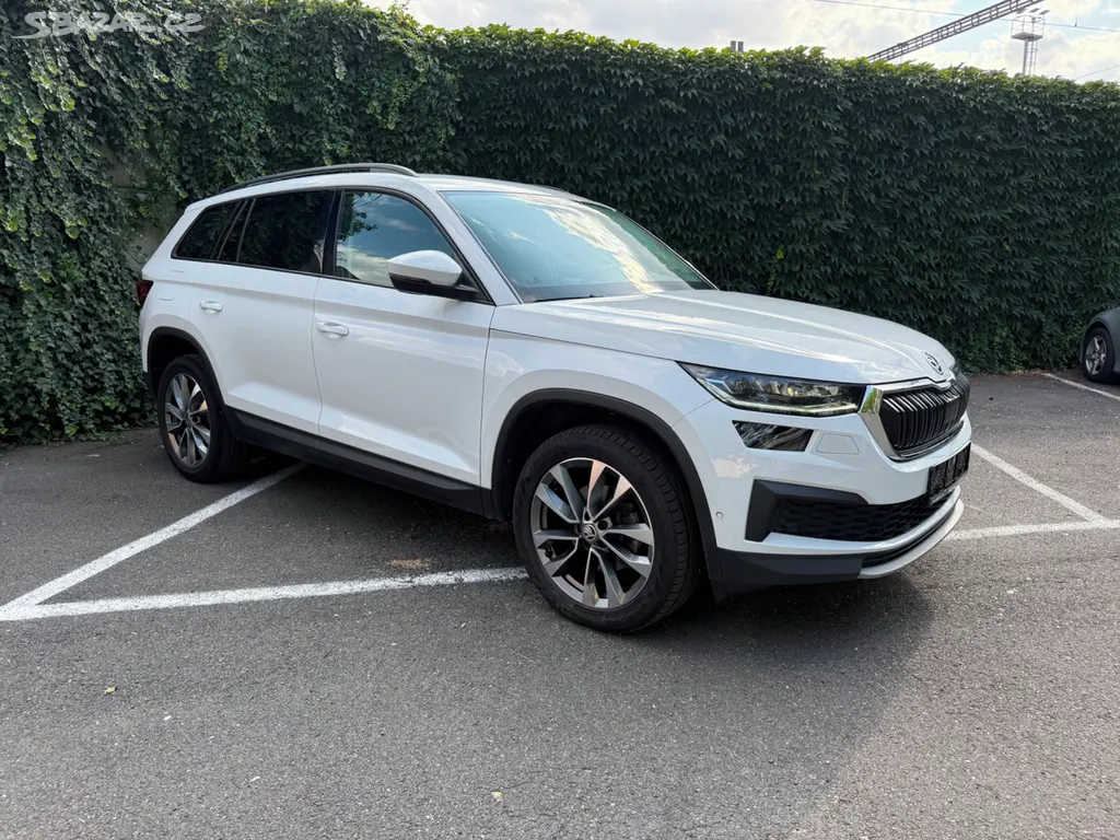 Škoda Kodiaq 2.0 TDi/DSG/MatrixLed/Tažný/149Tkm - fotka 5