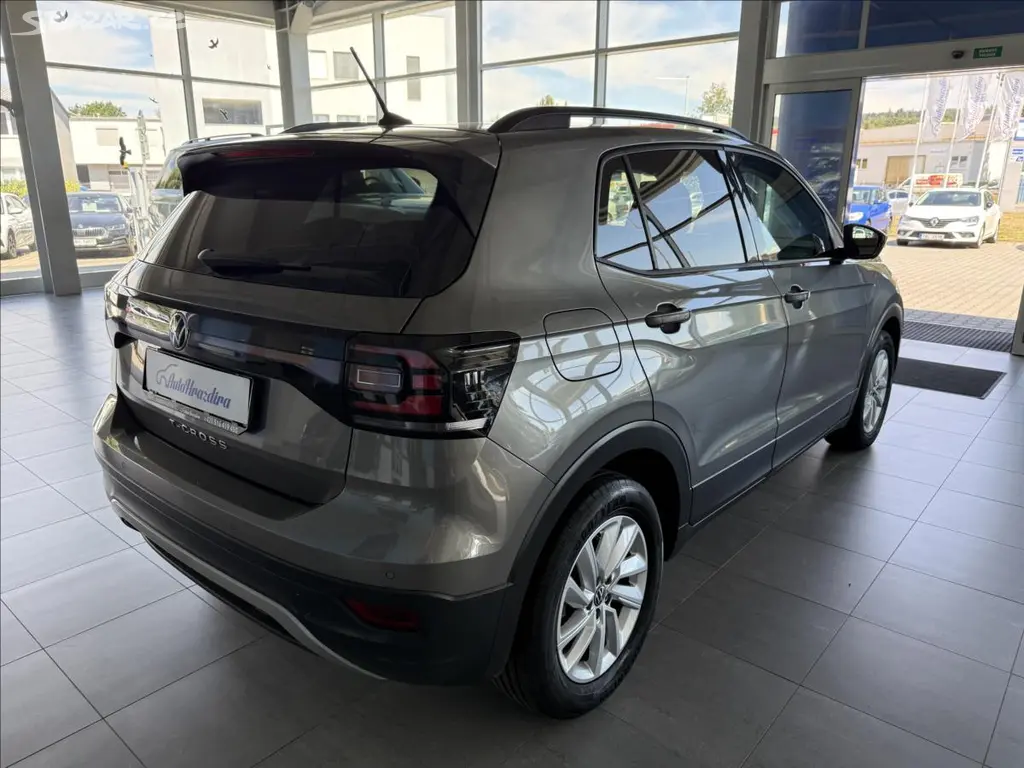 Volkswagen T-Cross, 1,0 TSI 81kW,DSG,1.MAJ,SERVI - fotka 6