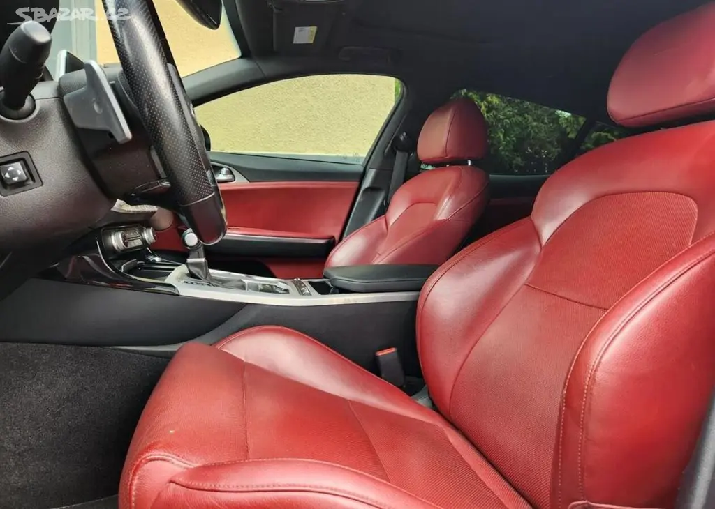 Kia Stinger 3.3-GT-RED KŮŽE-AUTOMAT - fotka 2