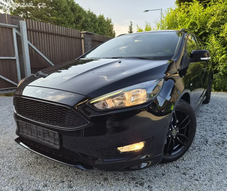 Ford Focus Combi 1.0 EcoBoost 103kW ST-Line - fotka 6