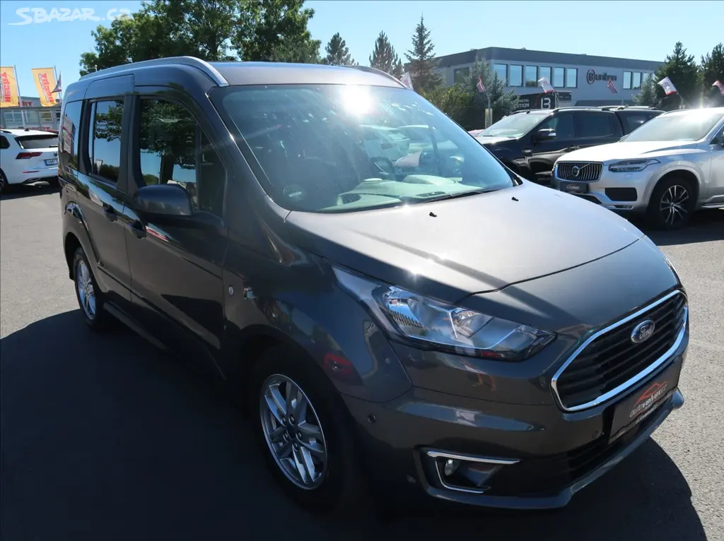 Ford Tourneo Connect, 1,5 TDCi,74kW,Serv.kn.,tažné - fotka 2
