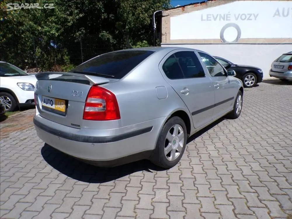 Škoda Octavia 1,9 TDI DIGI.KLIMA - fotka 4