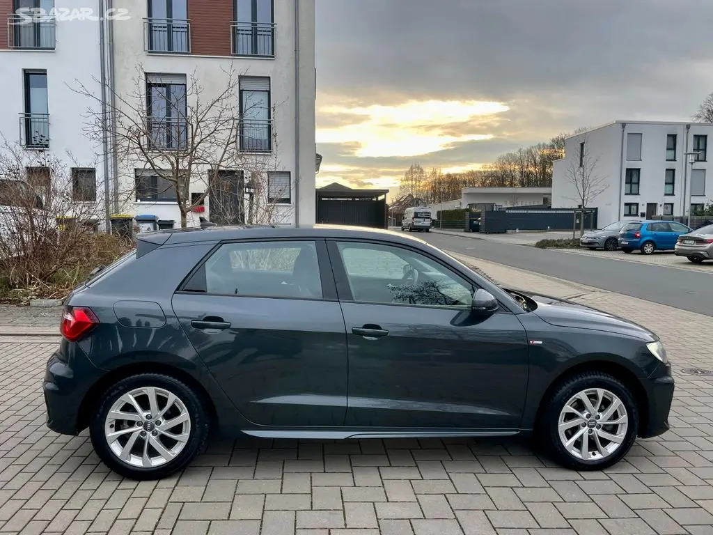 Audi A1 sportback Sline 30 TFSI virtual - fotka 6