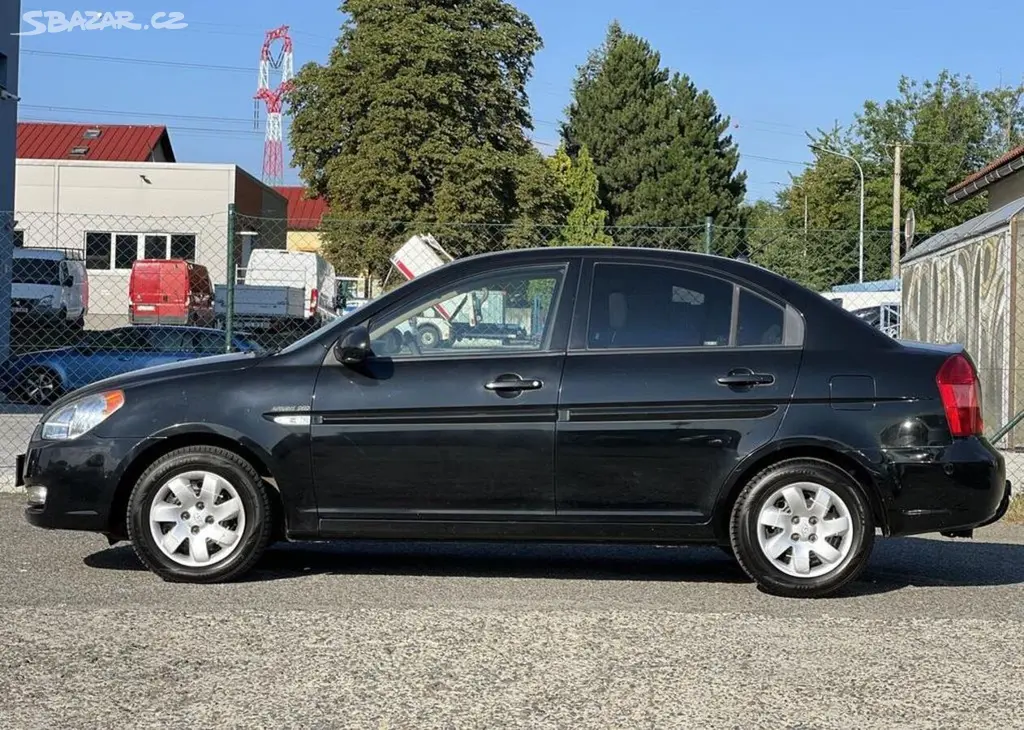 Hyundai Accent 1.5CRDi KLIMA TÁŽNÉ PŮVOD ČR - fotka 4