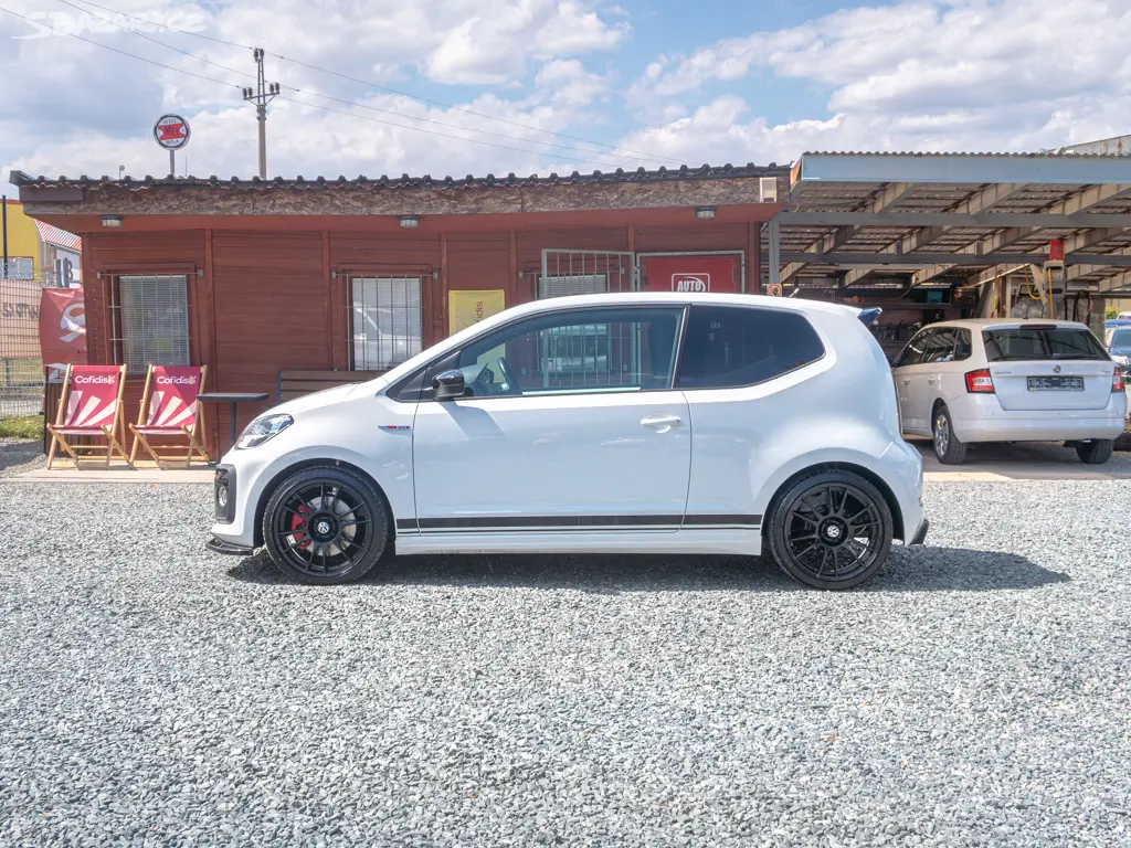 Volkswagen up! G T I !