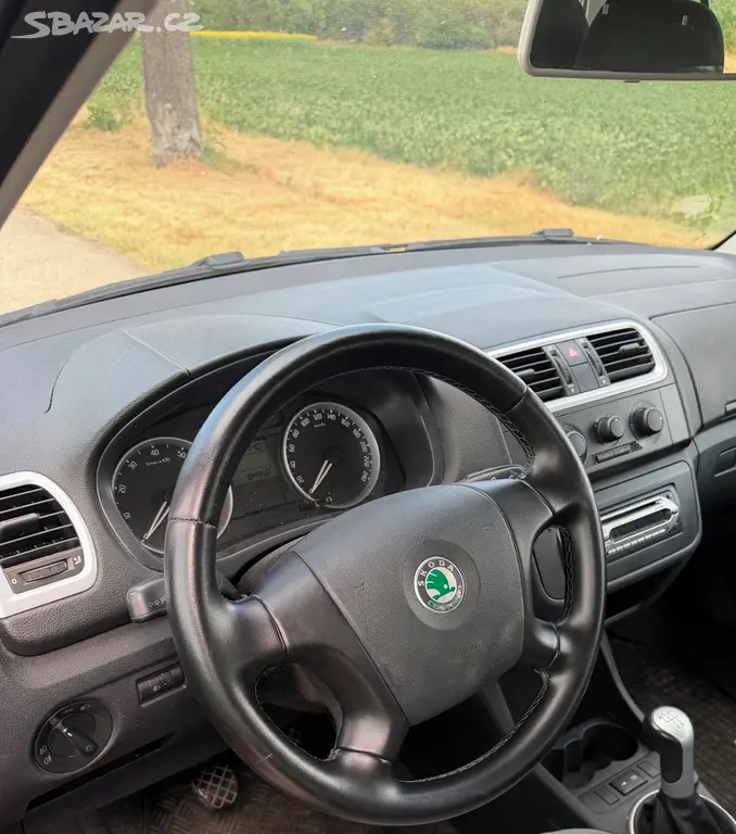 Škoda Fabia II - fotka 6