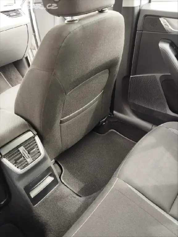 Škoda Octavia 1,6 TDI - fotka 6