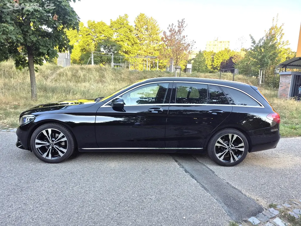 MERCEDES BENZ C220d W205, 143KW,9G-TRONIC,FACELIFT - fotka 3