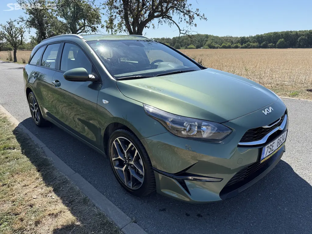 Kia Ceed 1.5 TGDi 2025 7700km automat - fotka 2