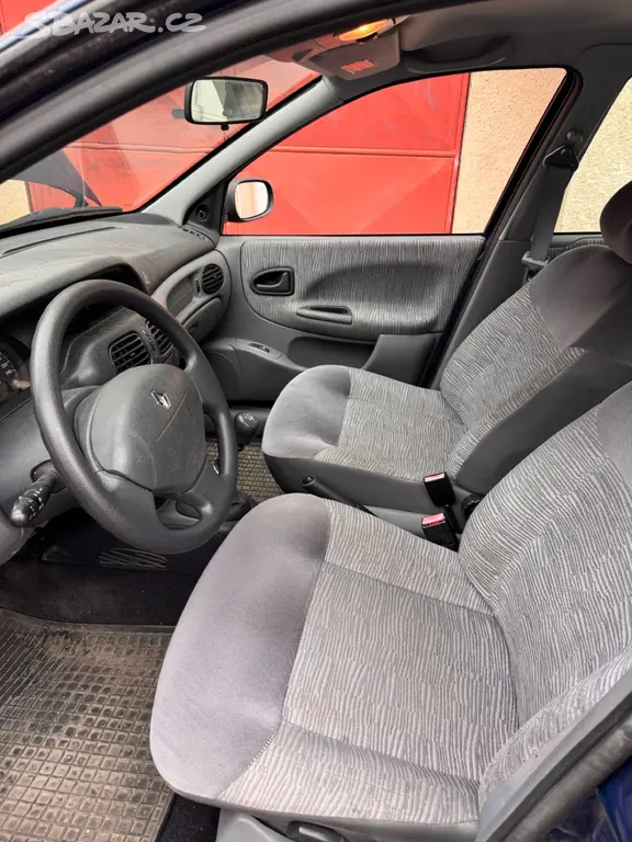 Renault Megane 1.6 16v 79kw - fotka 6