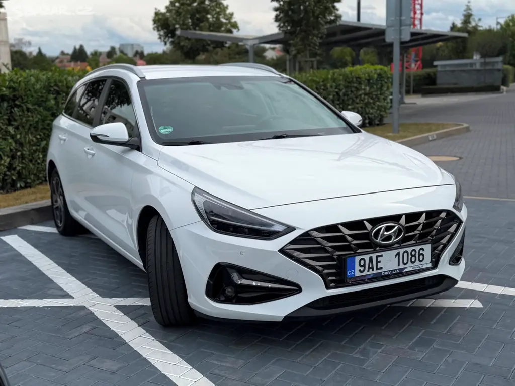 Hyundai i30 1.0 t-gdi 88 kw / 2022 / DPH / kombi - fotka 5
