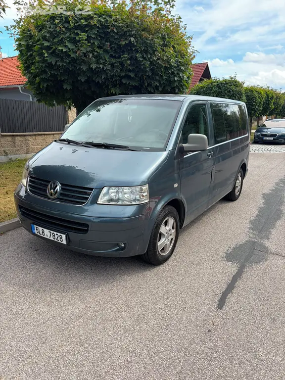 Volkswagen Multivan 2.5 TDI 96 kW 7 míst