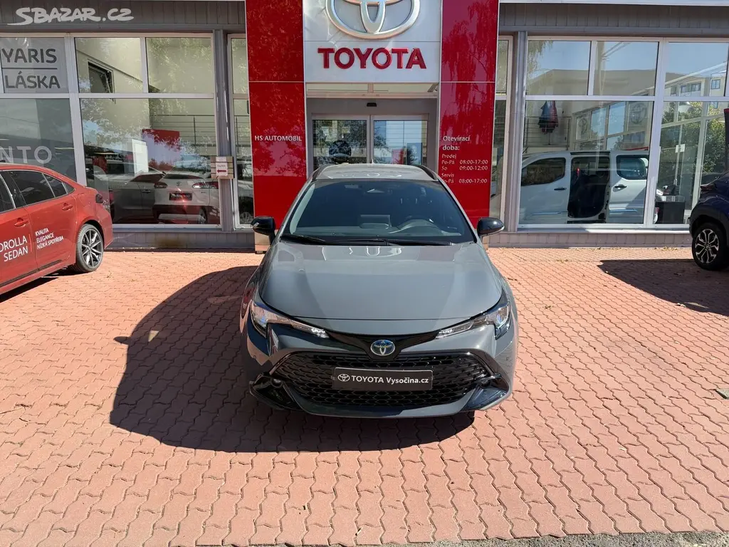 Toyota Corolla, 1.8L hybrid e-CVT (2x4) - fotka 2