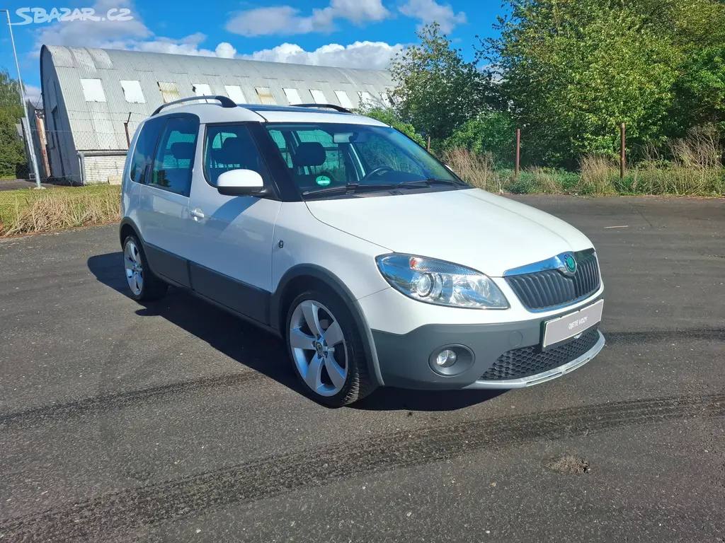 Škoda Roomster SCOUT 1.2TSi 63kW,08/2012,senzory - fotka 3