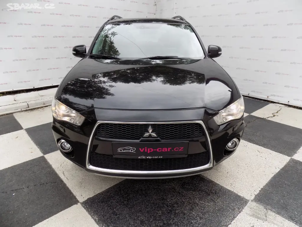 Mitsubishi Outlander, 2.2DI-D/AWD/1.Maj.ČR/7.míst/ - fotka 4