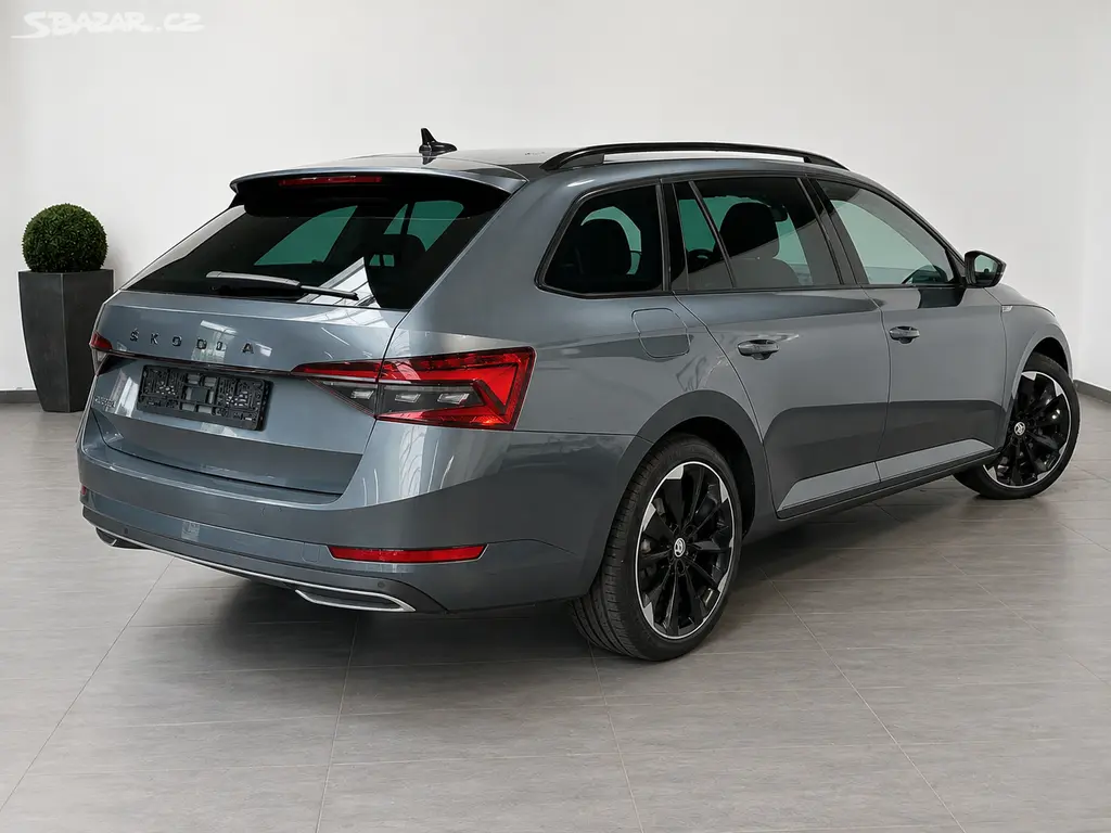 SKODA Superb Combi 2.0 TDI Sportline - fotka 3