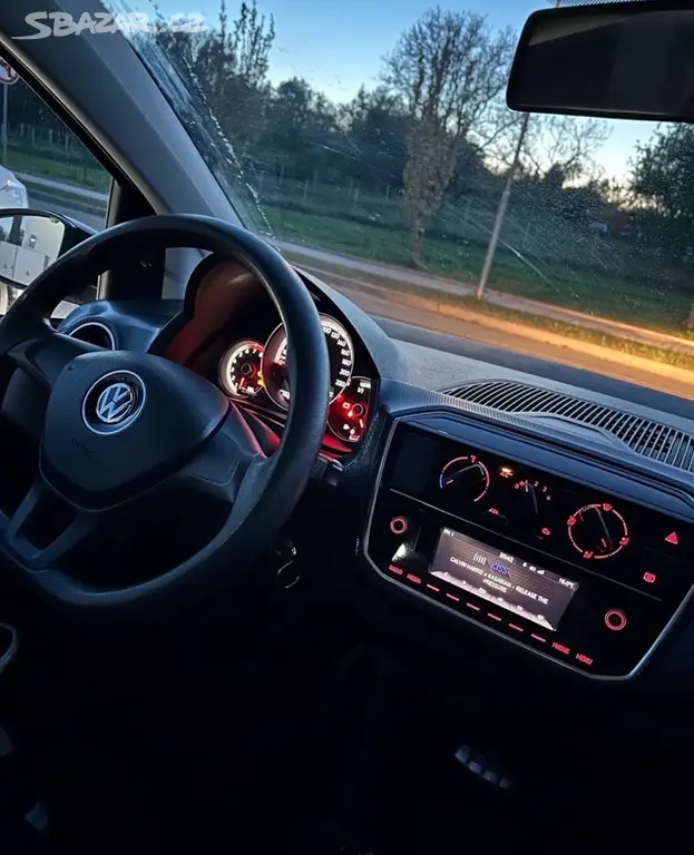 Volkswagen UP 1.0 MPI FACELIFT 2017 | KLIMA - fotka 6