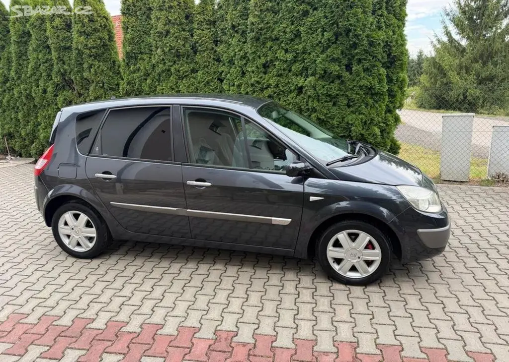 Renault Scénic 1,6i / 16V - 83Kw benzín manuální - fotka 2