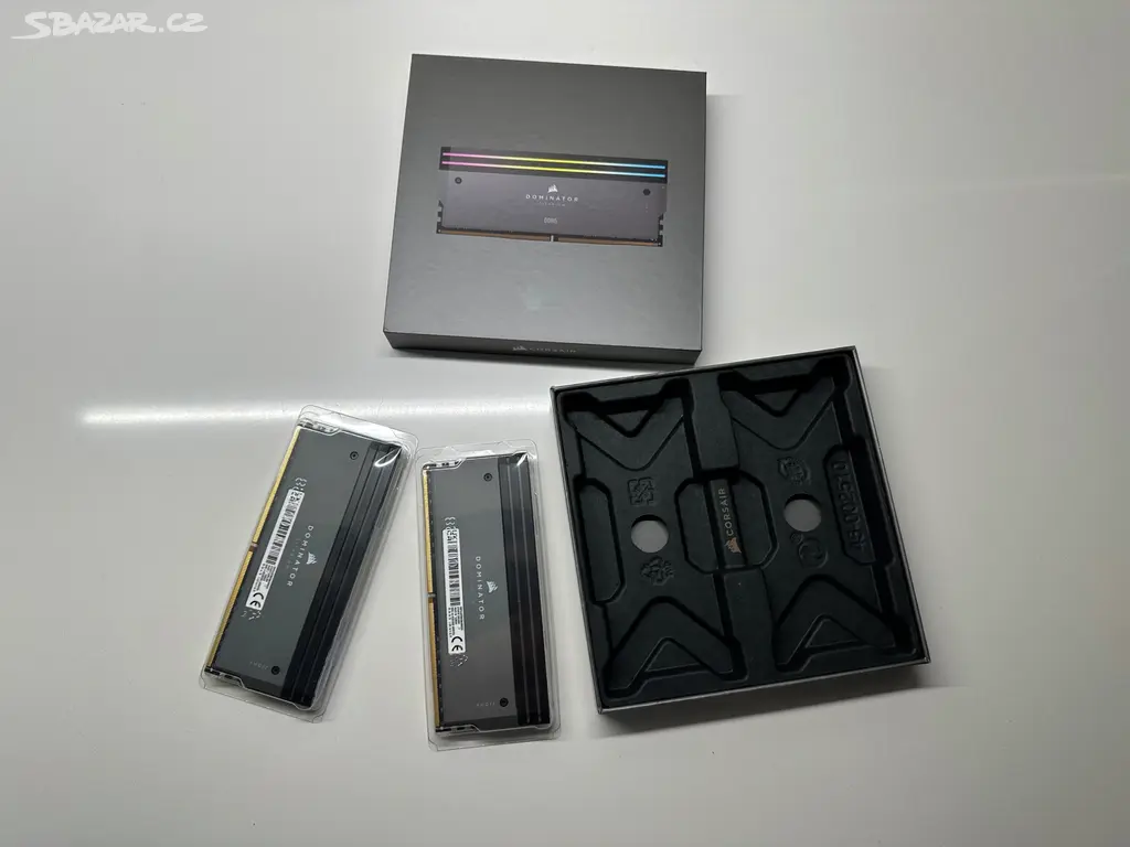 Corsair DOMINATOR TITANIUM RGB 64GB (2×32GB) - fotka 2