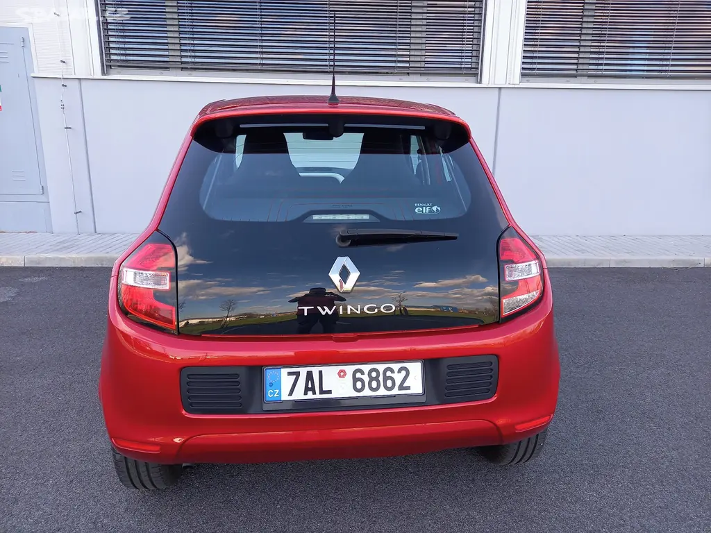 Renault Twingo, 52 KW, benzin, pouze 17 500 KM. - fotka 5