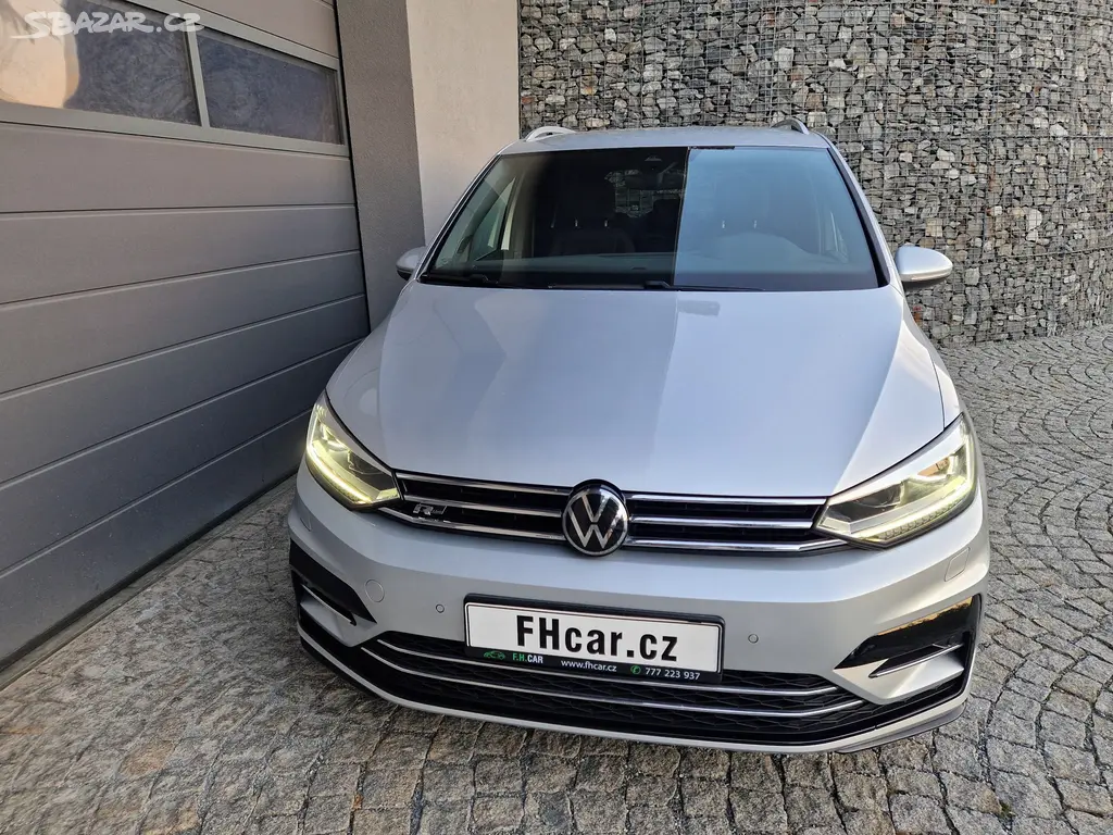 Volkswagen Touran 2,0 TDI, 110 KW, DSG, R line - fotka 3