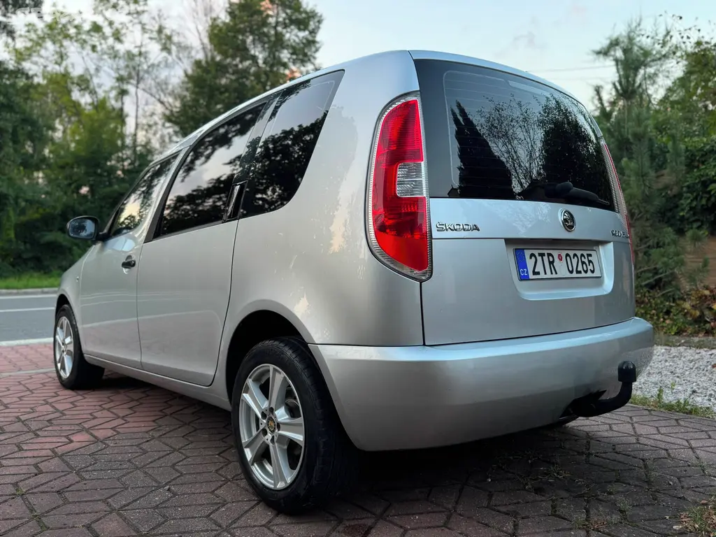 Škoda Roomster 1.6TD ROZVODYTAŽNÉ KLIMA ALU - fotka 4