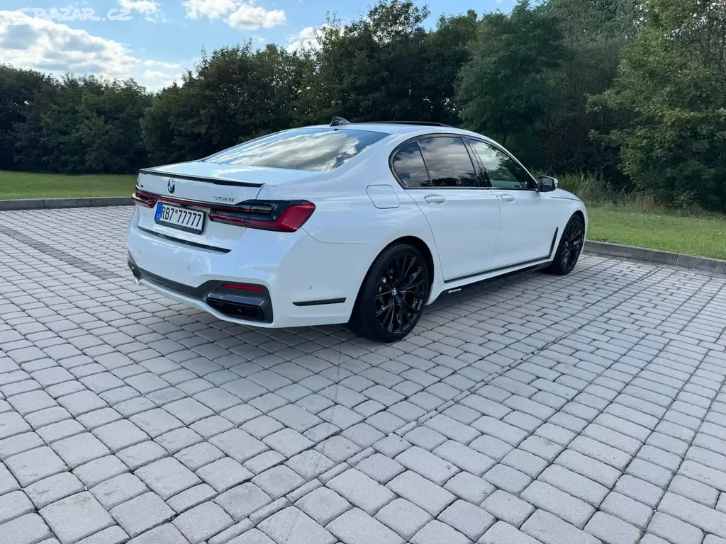 BMW 750i xDrive Carbon Core M Paket DPH - fotka 5