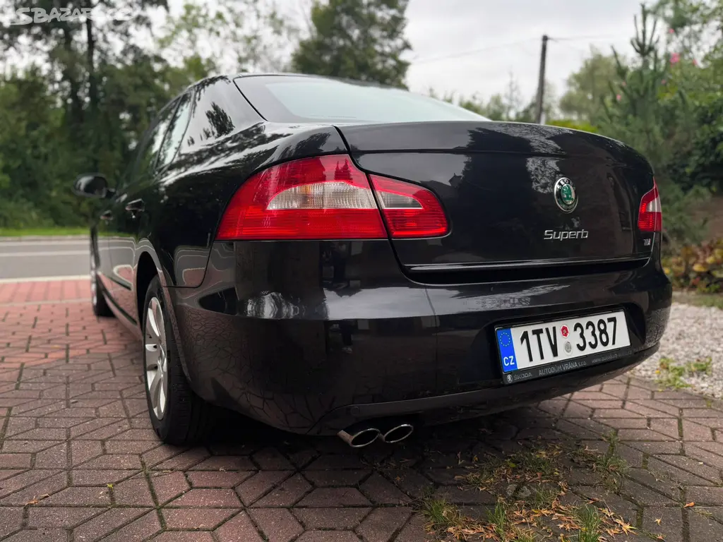 Škoda Superb 2.0TDi ČR čidla aut. klima - fotka 4