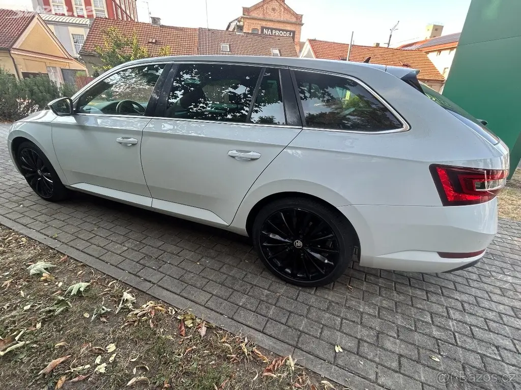 Škoda Superb 2,0 TDI servisováno - fotka 3