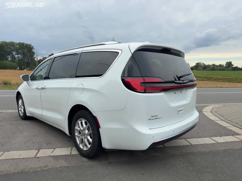 Chrysler Pacifica 3,6 Pentastar Radar NEW 2021 - fotka 3