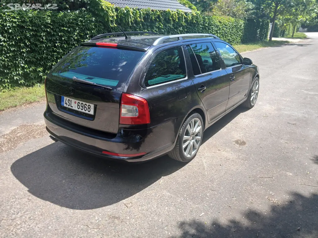 Skoda octavia combi rs - fotka 3