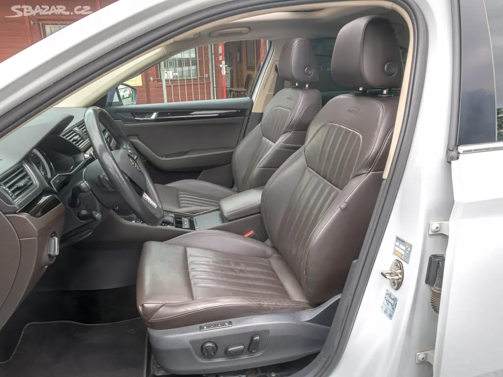 Škoda Superb 12/17 ČR 2.0TDI LAURIN KLEMENT - fotka 6