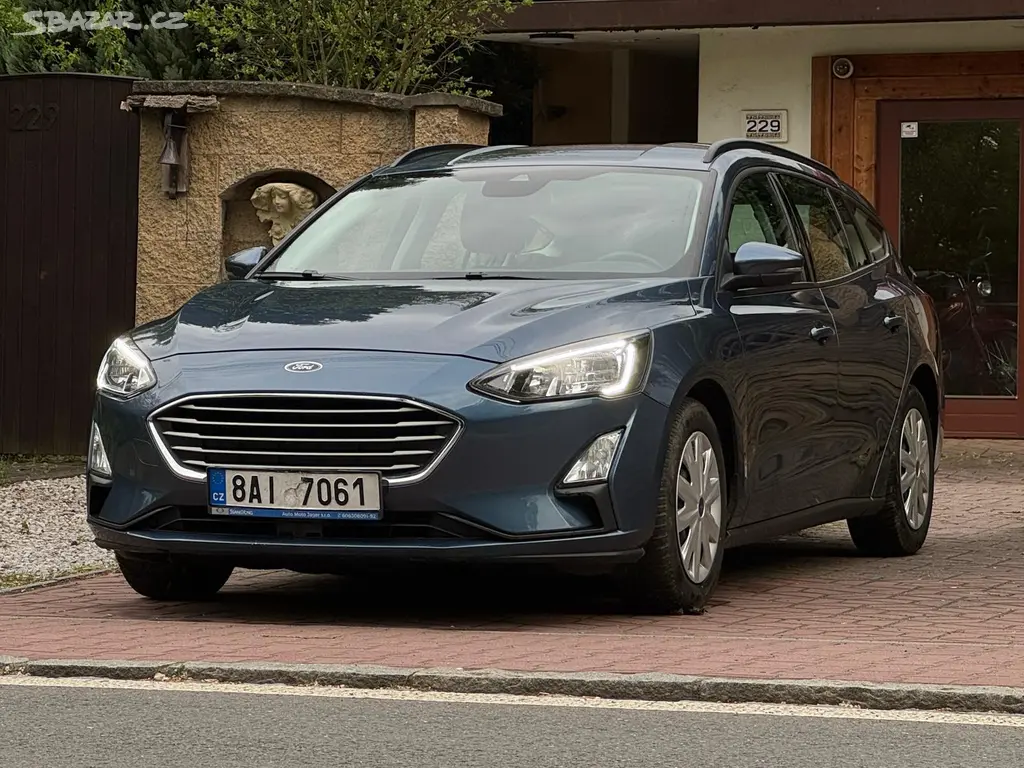 Ford Focus 1.0 EB 1.MAJ. ČR DPH SERVISKA 131xxx - fotka 3