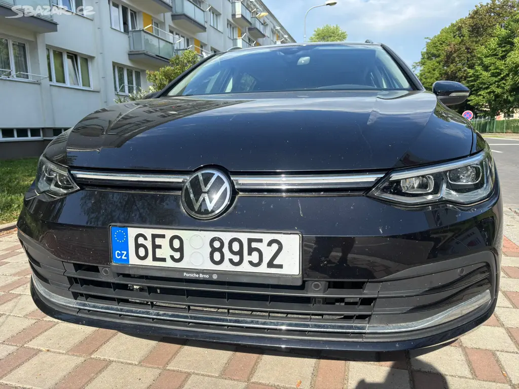 VW Golf8, Variant, 1,5 TSI, 96kW, manuál, 30000km - fotka 3